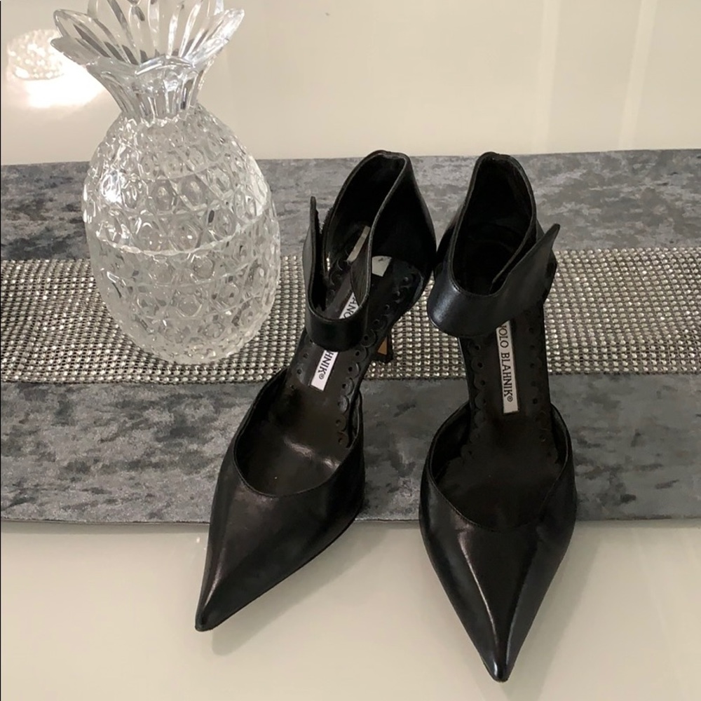 Manolo Blahnik Kesha Pump